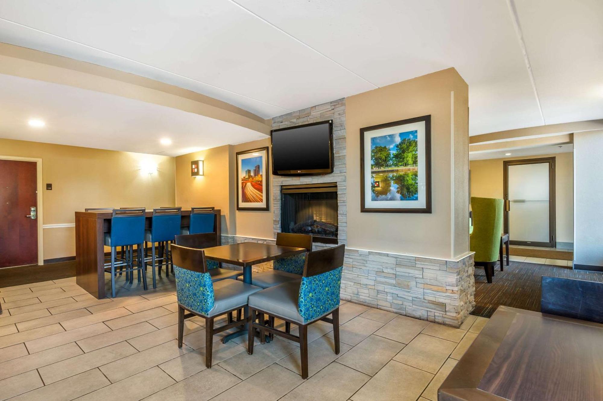 Comfort Inn & Suites East Hartford - Hartford Ngoại thất bức ảnh