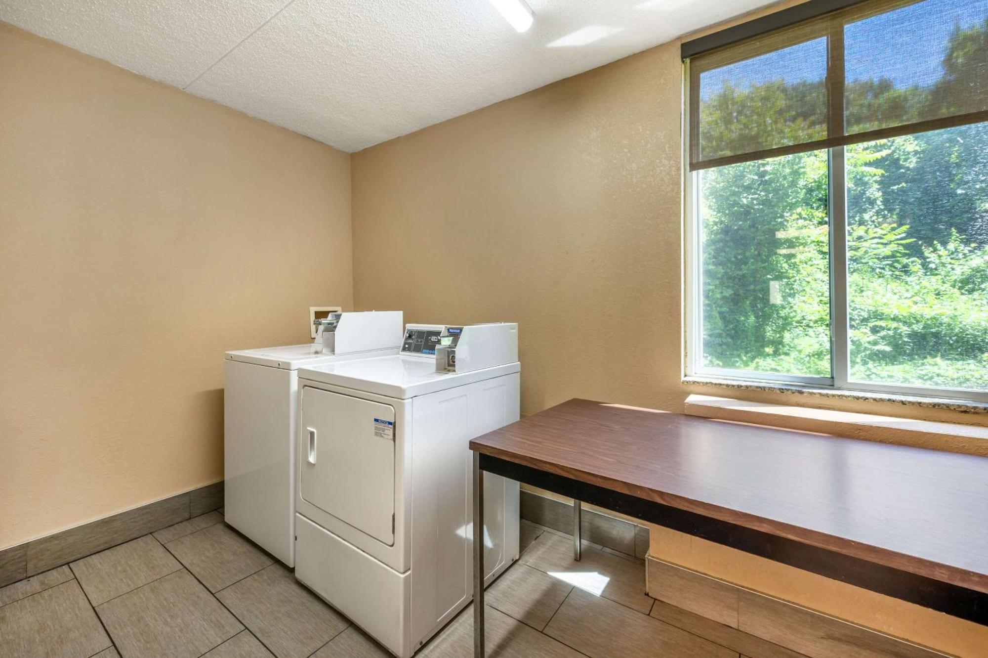 Comfort Inn & Suites East Hartford - Hartford Ngoại thất bức ảnh